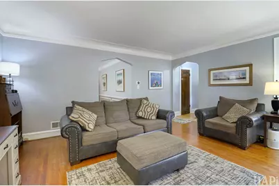 7846 Kenneth Avenue, Skokie, IL 60076 - Photo 4