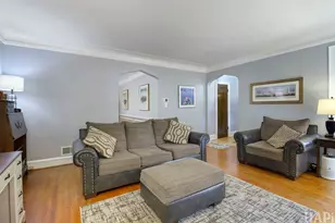7846 Kenneth Ave, Skokie, IL 60076 - Photo 4