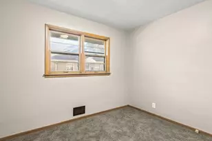 820 Cottage Grove Ave, Rockford, IL 61103 - Photo 18