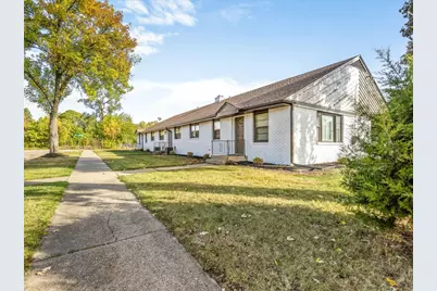 820 Cottage Grove Avenue, Rockford, IL 61103 - Photo 2