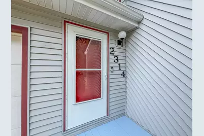 2314 Mulberry Court, Champaign, IL 61821 - Photo 4