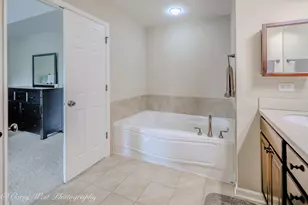 4062 Pompton Ave, Elgin, IL 60124 - Photo 30