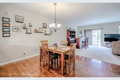 4062 Pompton Avenue, Elgin, IL 60124 - Photo 12