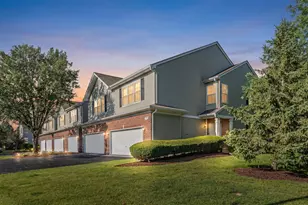 158 N Palmer Dr, Bolingbrook, IL 60490 - Photo 1