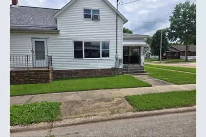 128 W Homer Avenue, Harrisburg, IL 62946 - Photo 2
