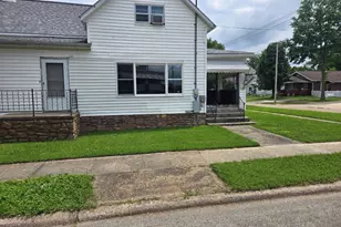 128 W Homer Ave, Harrisburg, IL 62946 - Photo 2