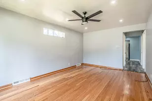 3307 E 136th St, Chicago, IL 60633 - Photo 4
