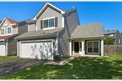 67 W Rustic Lane, Round Lake Beach, IL 60073 - Photo 2