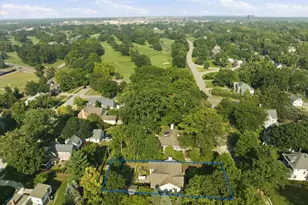 1116 E Monroe St, Bloomington, IL 61701 - Photo 68