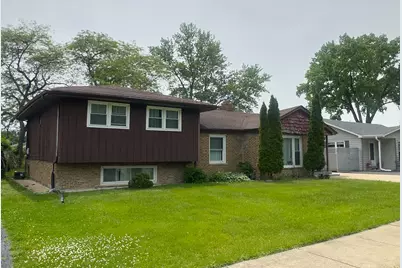 6709 W 88th Place, Oak Lawn, IL 60453 - Photo 2