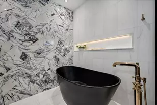 17 E Division St, Chicago, IL 60610 - Photo 24