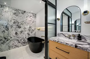 17 E Division St, Chicago, IL 60610 - Photo 22