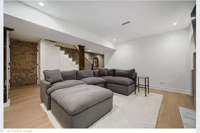 17 E Division Street #1E, Chicago, IL 60610 - Photo 34