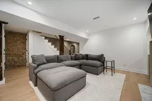 17 E Division St, Chicago, IL 60610 - Photo 34