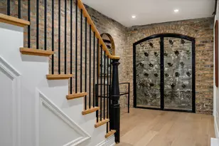 17 E Division St, Chicago, IL 60610 - Photo 28