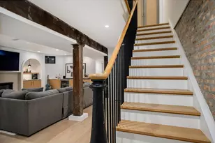 17 E Division St, Chicago, IL 60610 - Photo 26