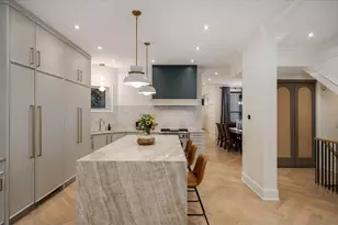 17 E Division St, Chicago, IL 60610 - Photo 8