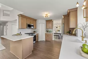 623 Wintergreen Cir, Naperville, IL 60540 - Photo 14