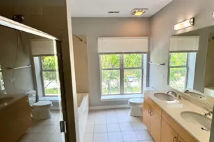 1075 W Roosevelt Rd, Chicago, IL 60608 - Photo 22