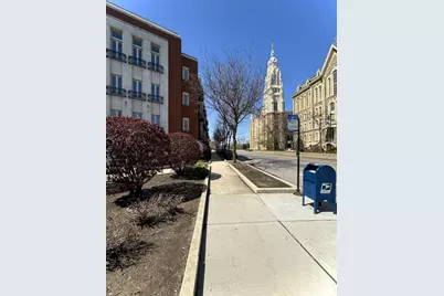 1075 W Roosevelt Road #305, Chicago, IL 60608 - Photo 2