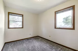311 Notre Dame Ave, Joliet, IL 60436 - Photo 18