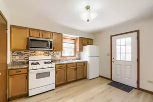 311 Notre Dame Ave, Joliet, IL 60436 - Photo 10