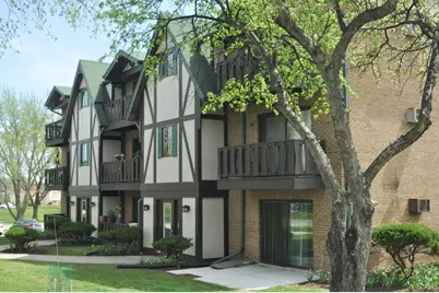 1121 Chalet Drive #1W, Darien, IL 60561 - Photo 1