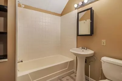 506 N McLean Street, Bloomington, IL 61701 - Photo 10