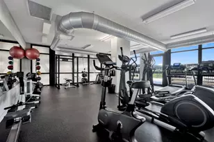 1033 W 14th Pl, Chicago, IL 60608 - Photo 32