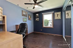 2401 Mallard Dr, Lindenhurst, IL 60046 - Photo 12