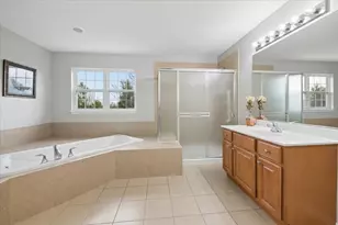 5423 Swan Cir, Hoffman Estates, IL 60192 - Photo 22