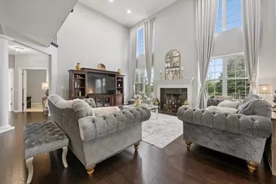 5423 Swan Circle, Hoffman Estates, IL 60192 - Photo 8