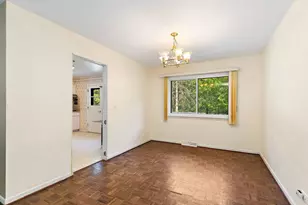 2825 Grissom Ct, Woodridge, IL 60517 - Photo 6