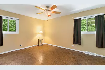 2825 Grissom Court, Woodridge, IL 60517 - Photo 10