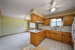1251 Trillium Ct, Batavia, IL 60510 - Photo 4
