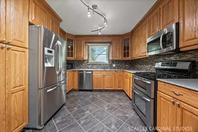 904 Santa Rosa Avenue, Wheaton, IL 60187 - Photo 10