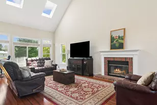 175 Clover Hill Ln, North Barrington, IL 60010 - Photo 8