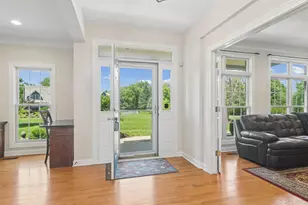175 Clover Hill Ln, North Barrington, IL 60010 - Photo 4