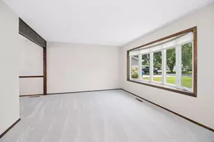 52 Emery Dr, Bourbonnais, IL 60914 - Photo 2