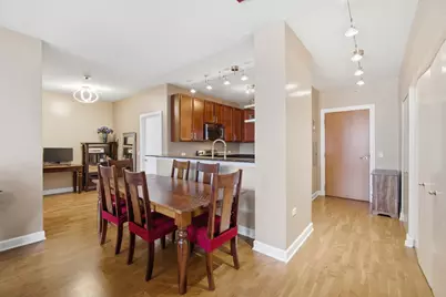 100 E 14th Street #1209, Chicago, IL 60605 - Photo 10