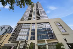 100 E 14th St, Chicago, IL 60605 - Photo 2