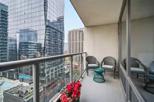 100 E 14th St, Chicago, IL 60605 - Photo 20