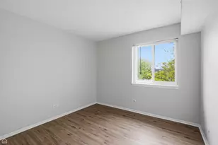 916 Casey Ct, Schaumburg, IL 60173 - Photo 8