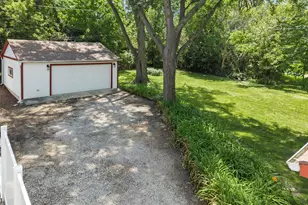 316 W 5th Ave, Naperville, IL 60563 - Photo 24