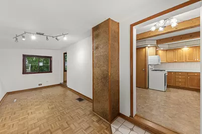 316 W 5th Avenue, Naperville, IL 60563 - Photo 8