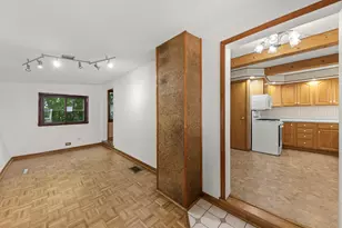 316 W 5th Ave, Naperville, IL 60563 - Photo 8