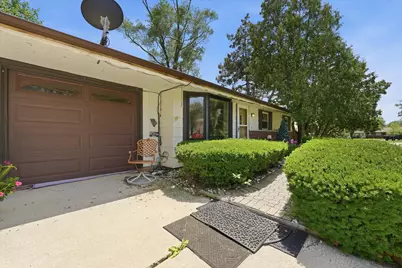 1509 Chatham Lane, Schaumburg, IL 60193 - Photo 4