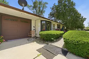 1509 Chatham Ln, Schaumburg, IL 60193 - Photo 4