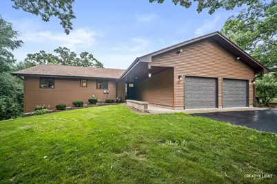 10033 W Hillshire Drive, Richmond, IL 60071 - Photo 2