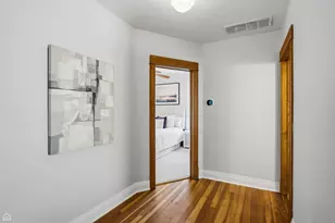 3757 N Bosworth Ave, Chicago, IL 60613 - Photo 26